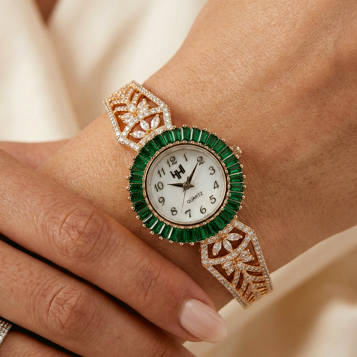 Classic Silver Wrist Watch