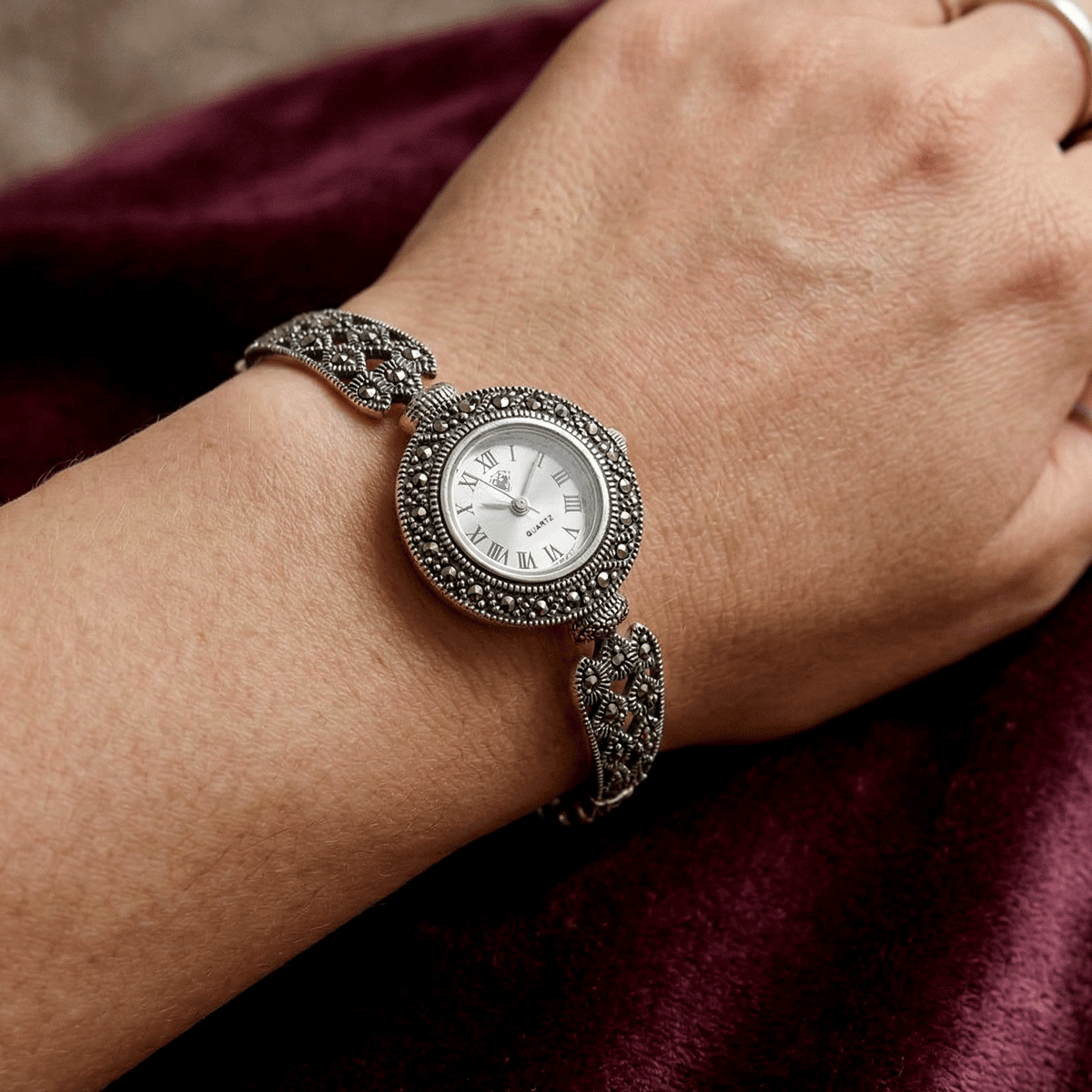 Classic Silver Wrist Watch