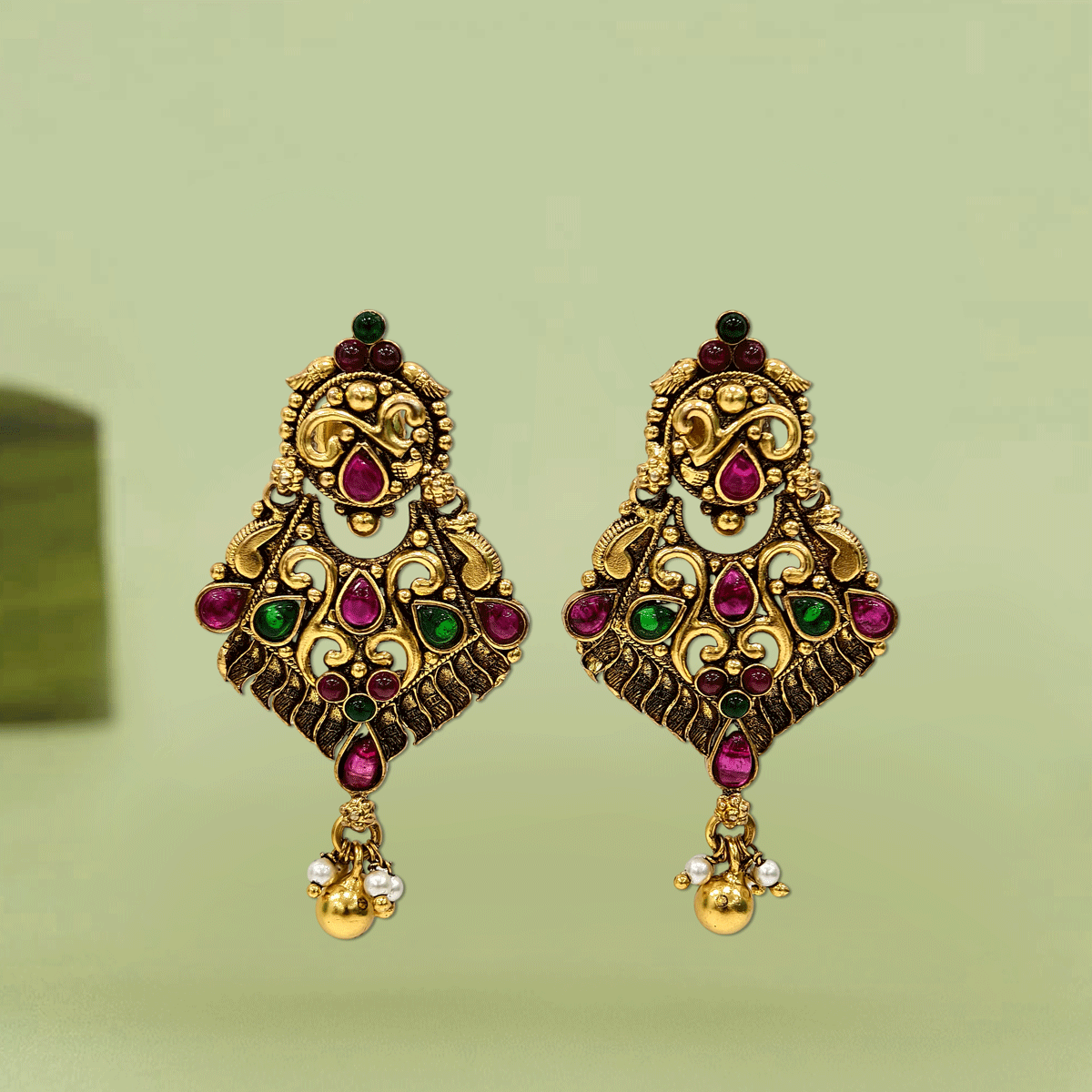 Graceful Chandbali Studs