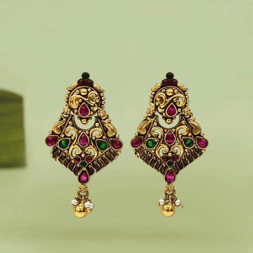Graceful Chandbali Studs