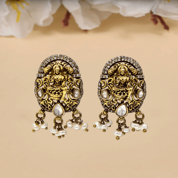 Grand Victorian Studs