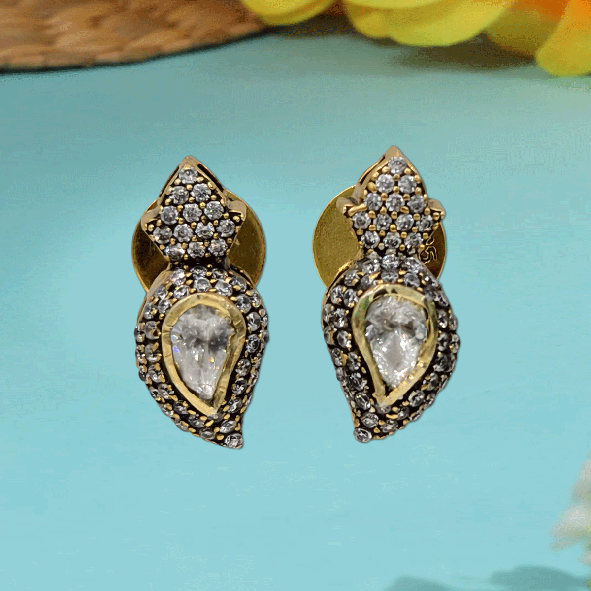 Grand Victorian Studs
