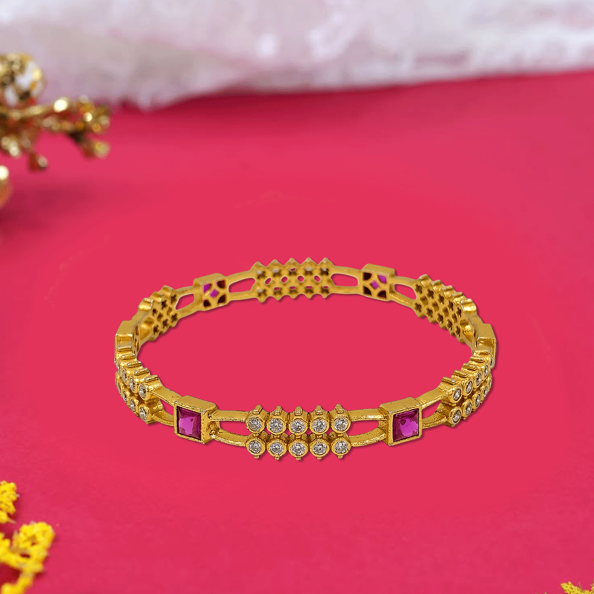 Elegant Solo Bangle