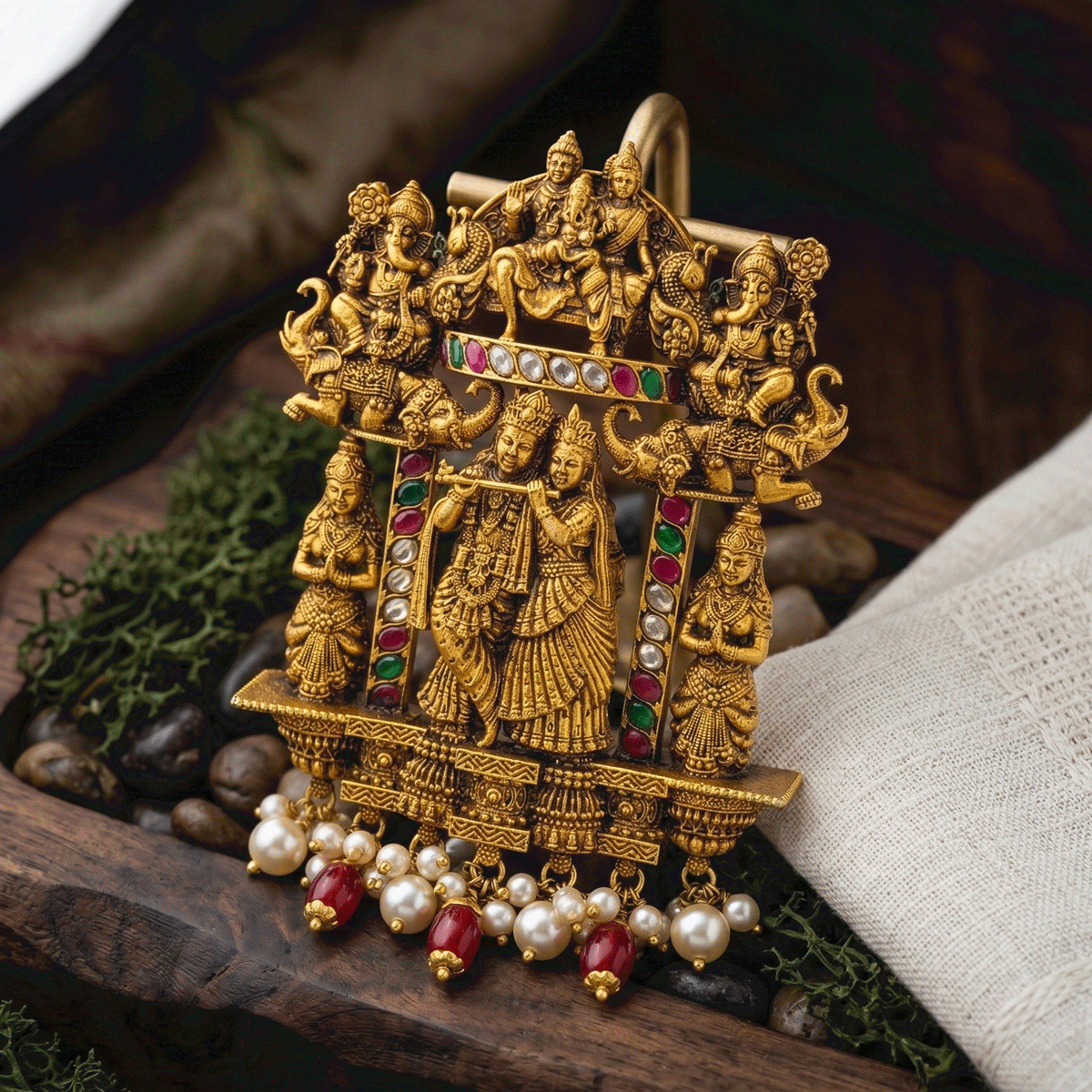 Dazzling 3D Kundan Pendant