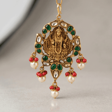 Dazzling 3D Kundan Pendant