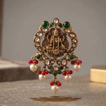 Dazzling 3D Kundan Pendant