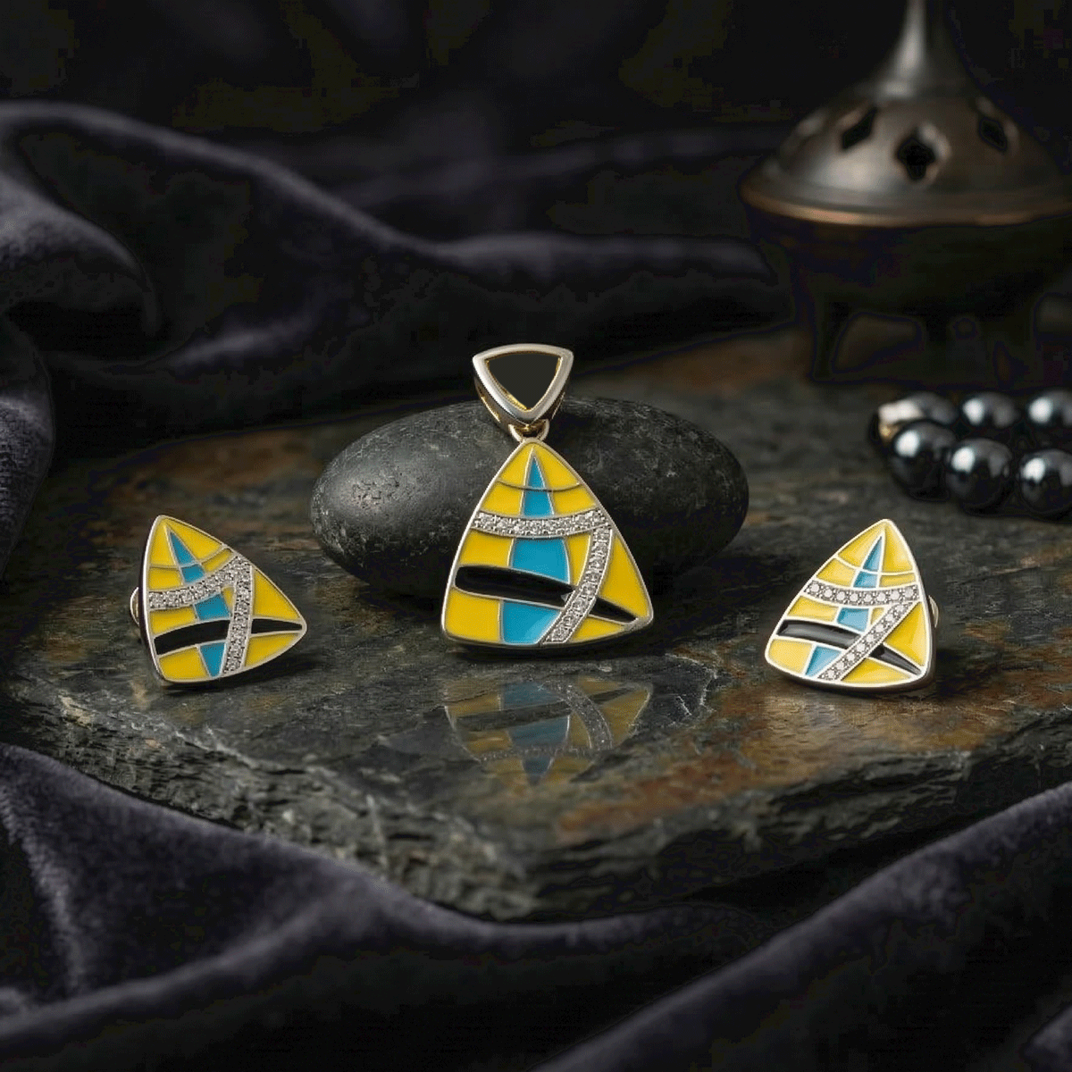 Charming  Pendant Set