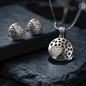 Charming  Pendant Set