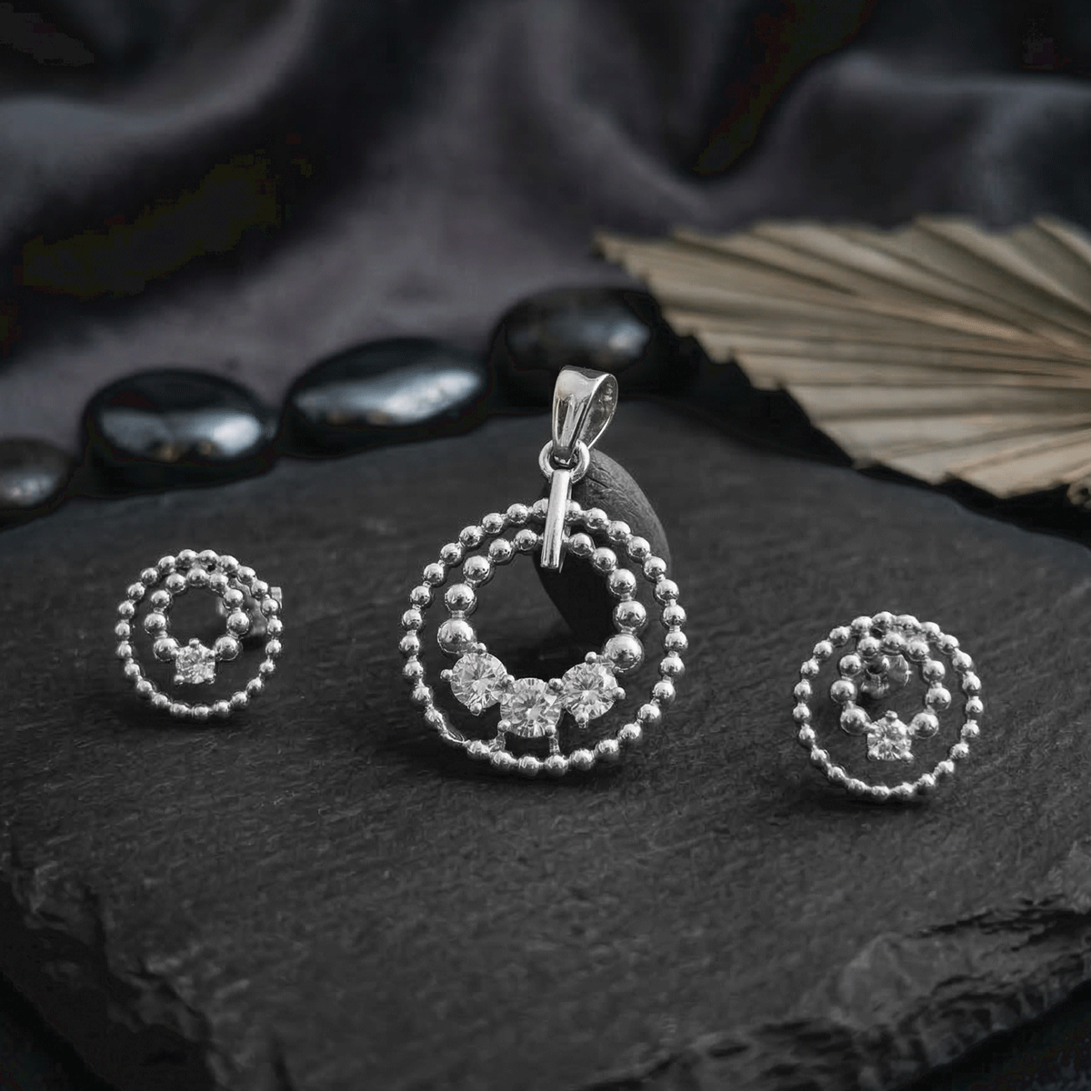 Charming  Pendant Set