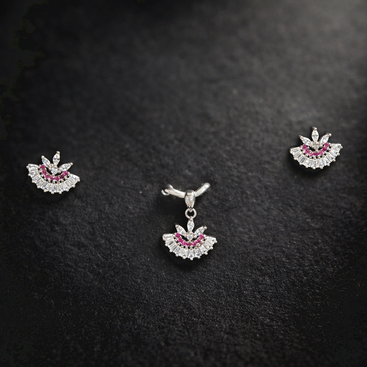 Charming  Pendant Set
