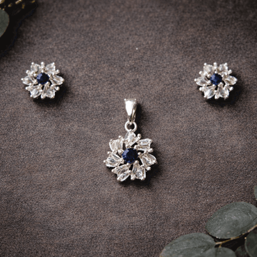 Charming  Pendant Set