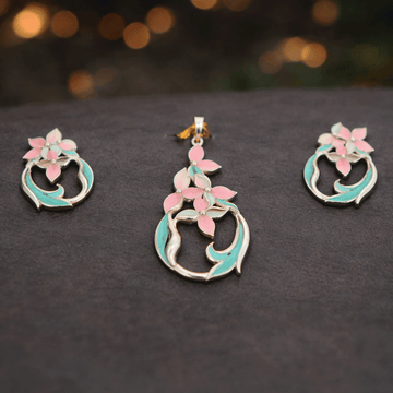 Charming  Pendant Set
