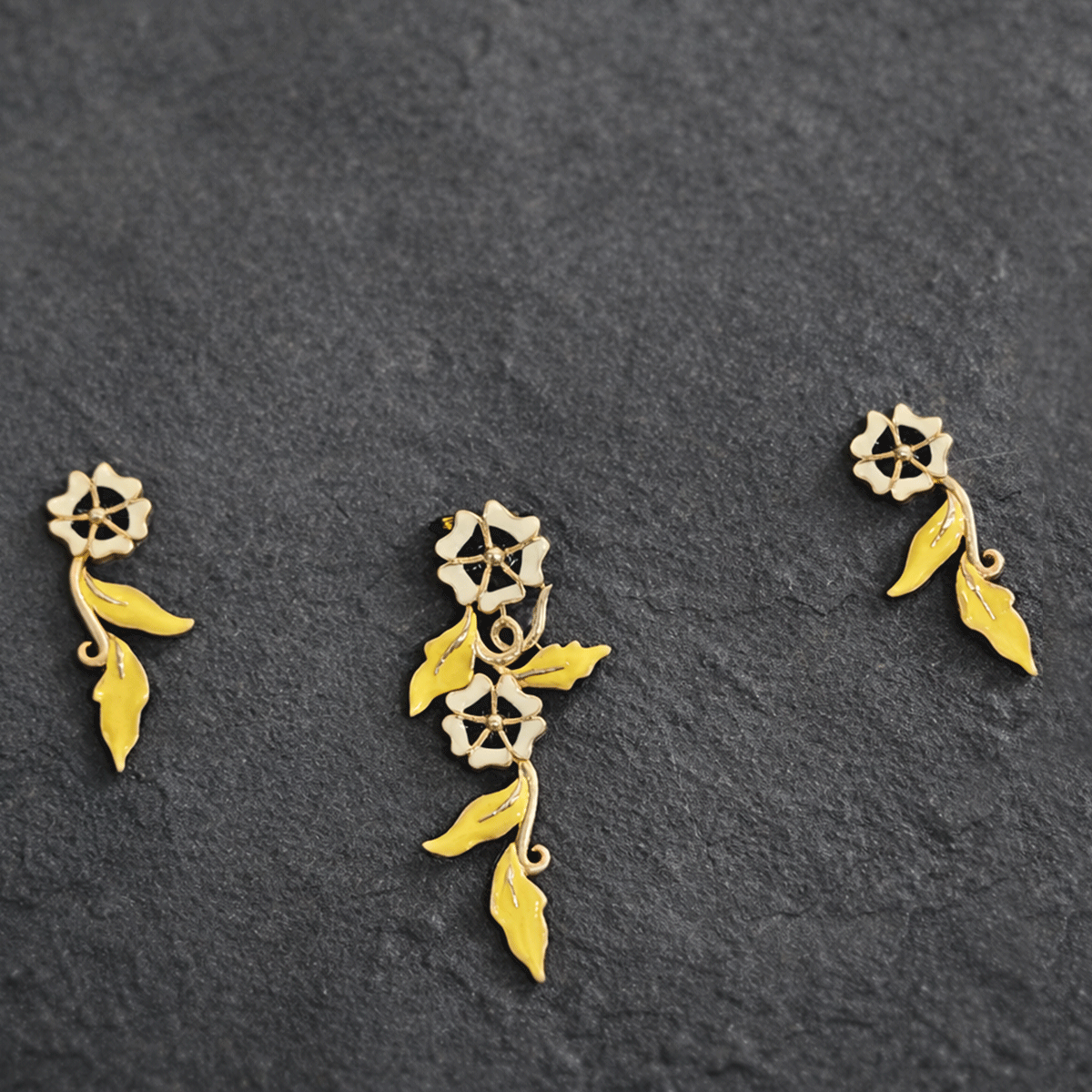 Charming  Pendant Set