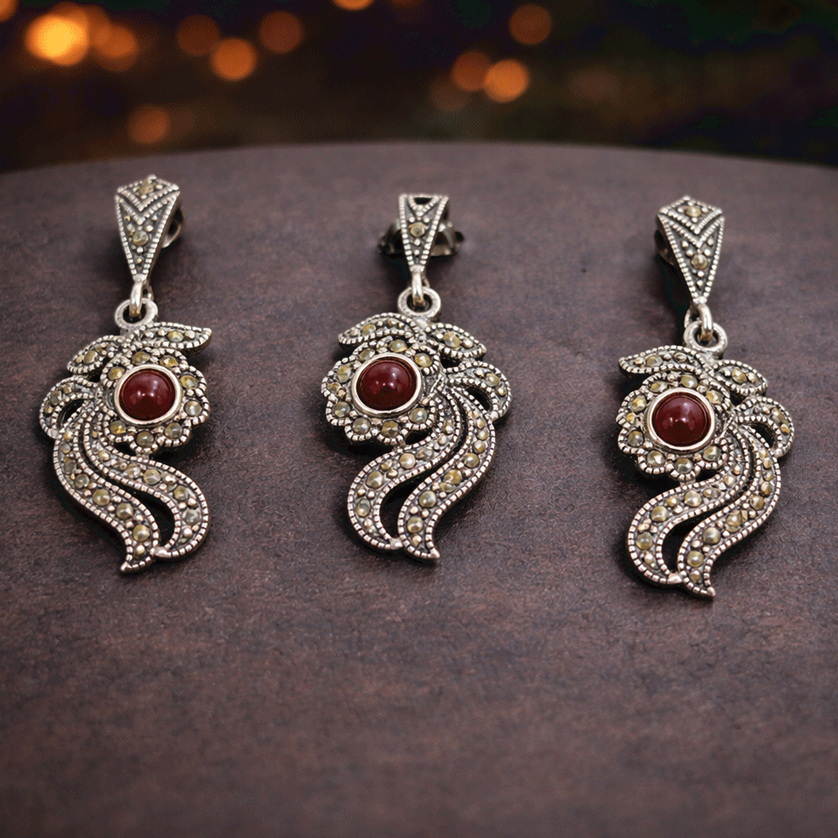 Charming  Pendant Set