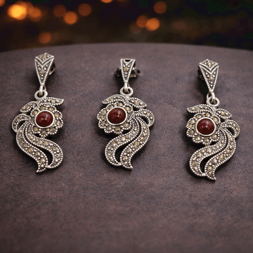 Charming  Pendant Set