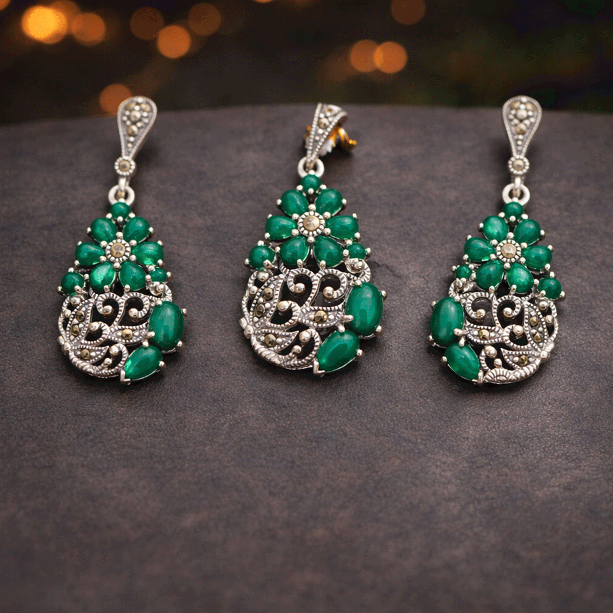 Charming  Pendant Set