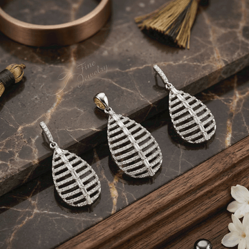 Charming  Pendant Set