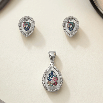 Charming  Pendant Set