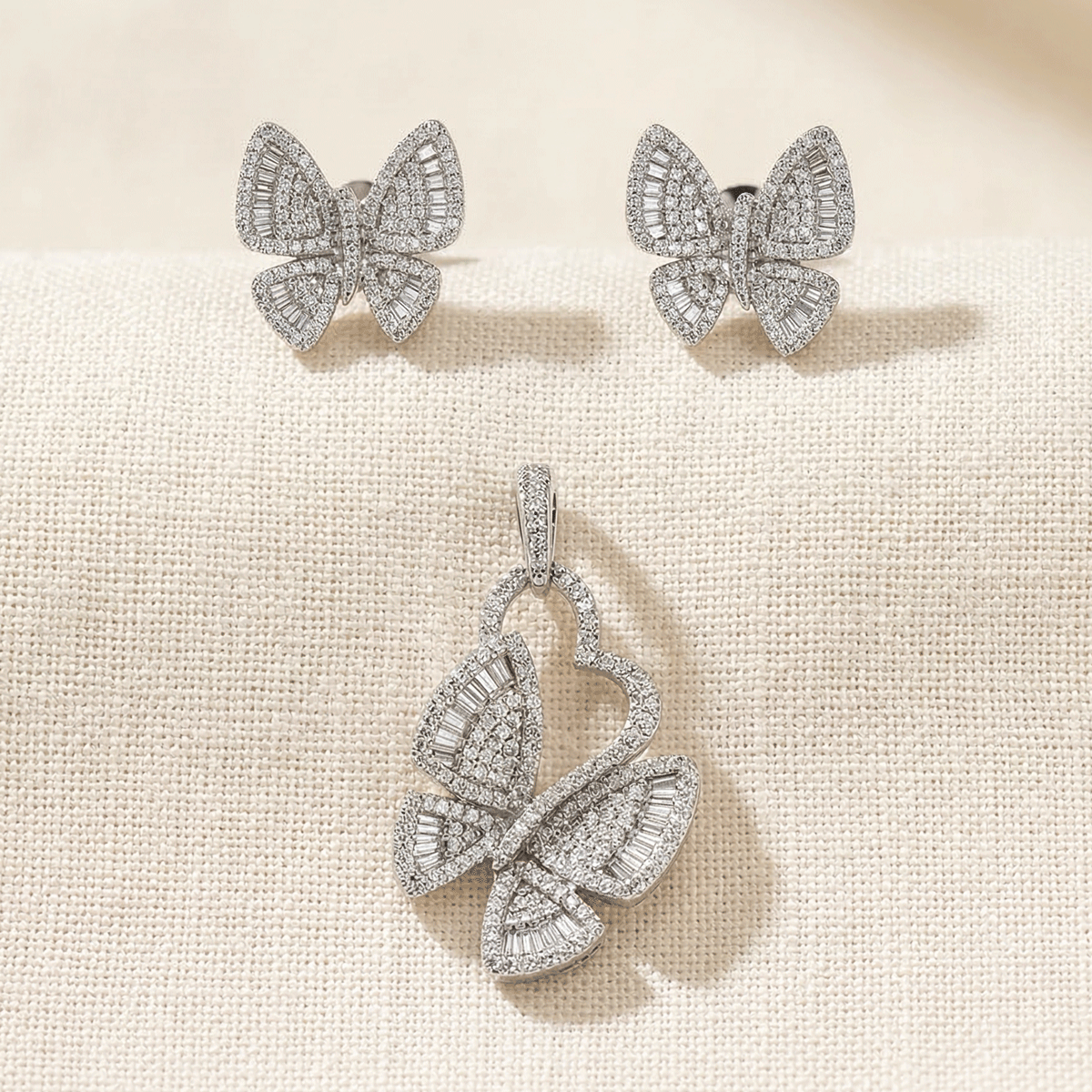 Charming  Pendant Set