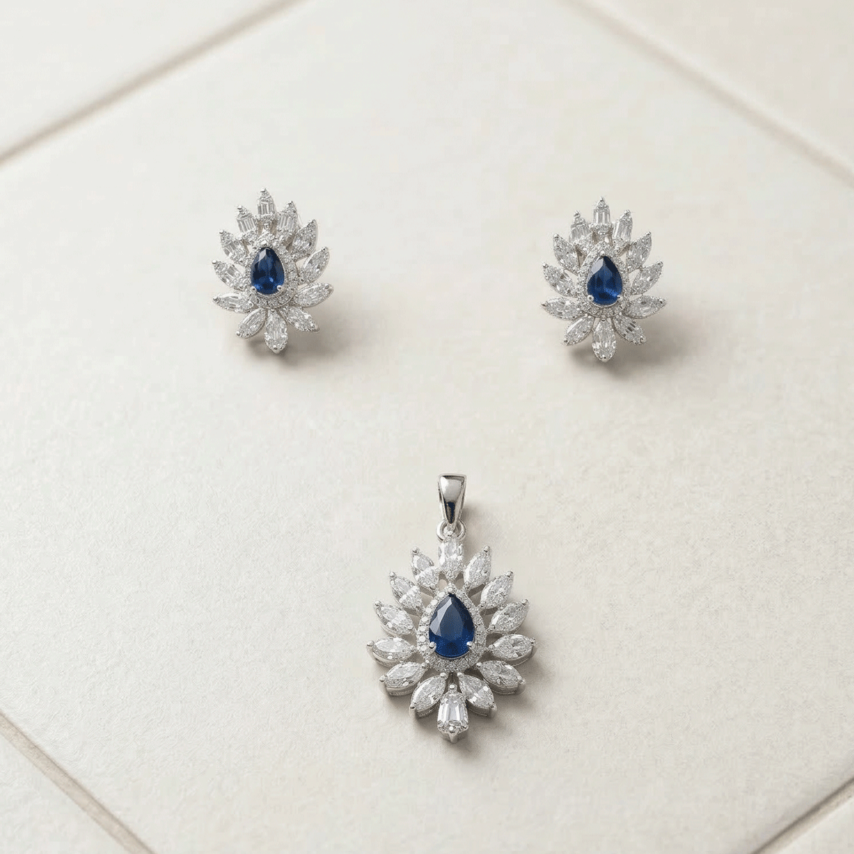 Charming  Pendant Set