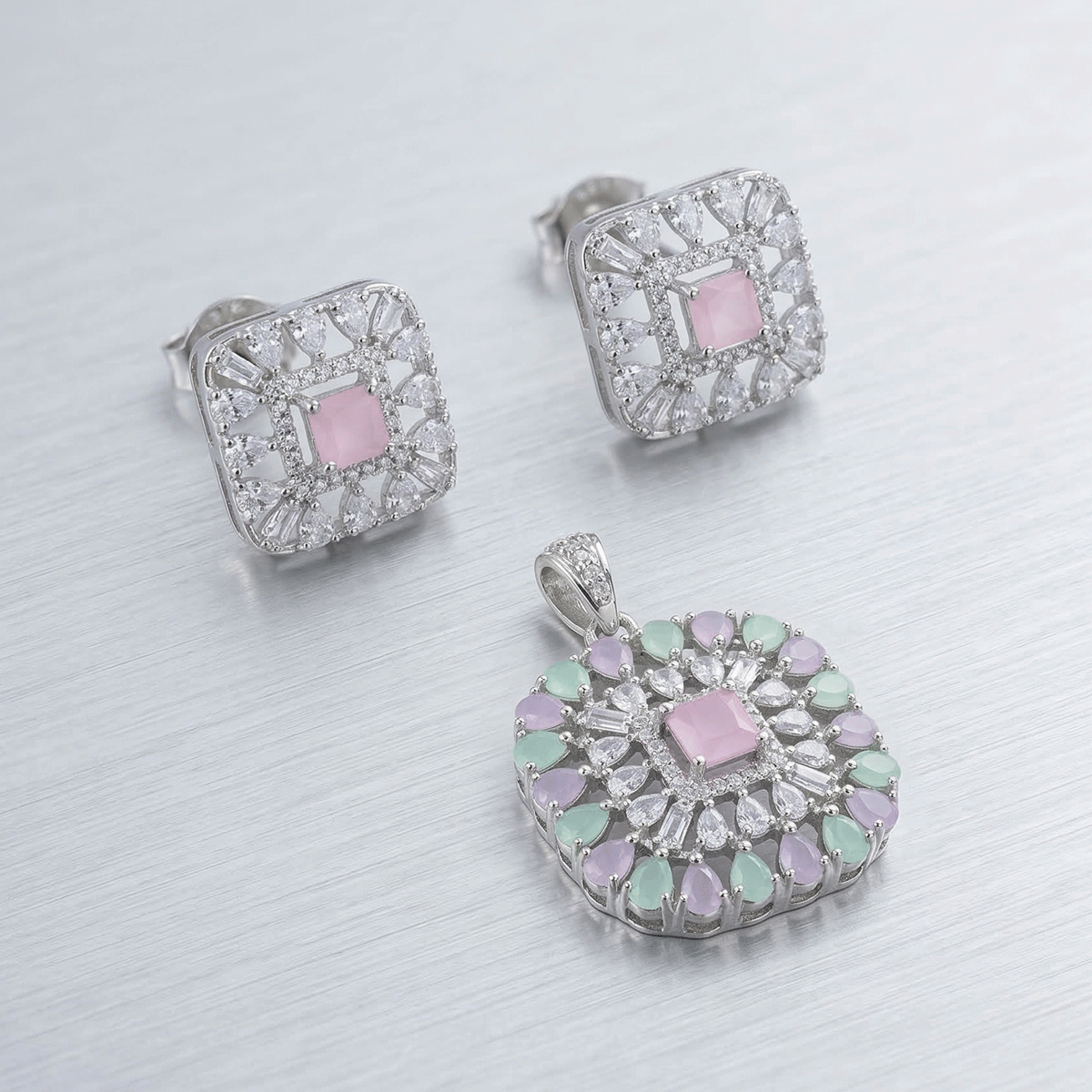 Charming  Pendant Set