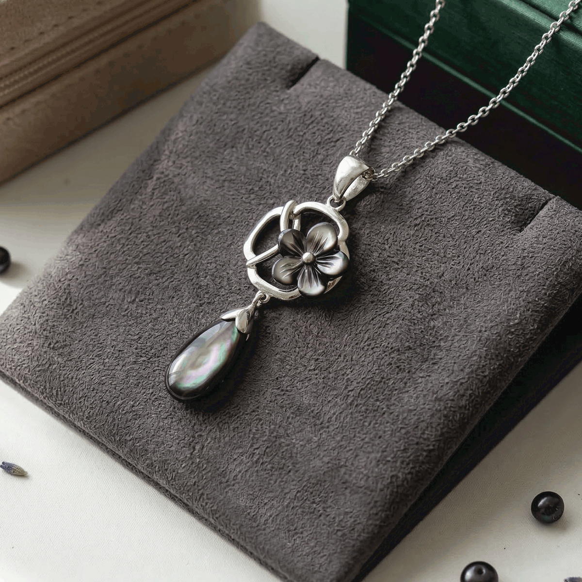 Daily Glow Silver Dollar