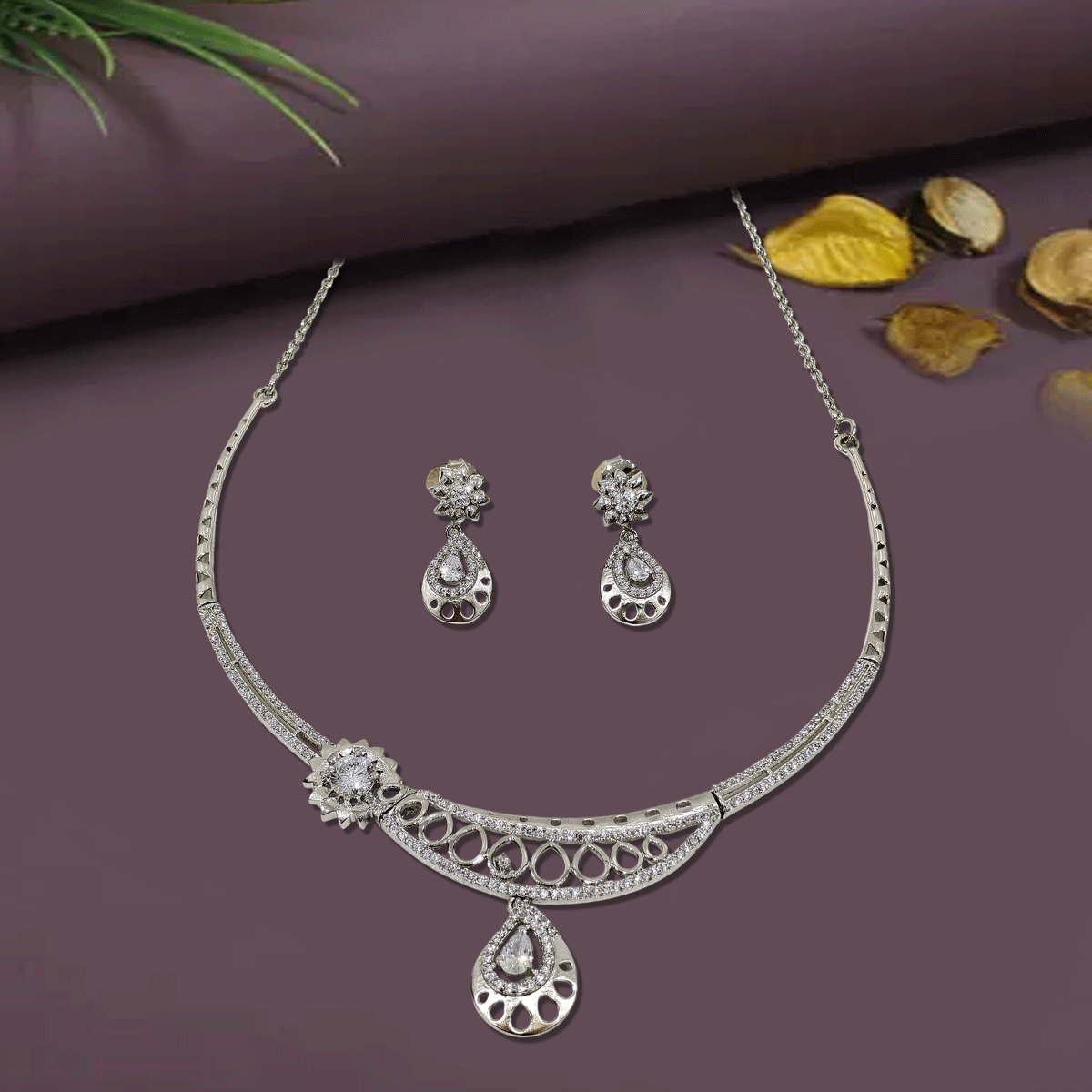 Modern Glam Silver Necklace