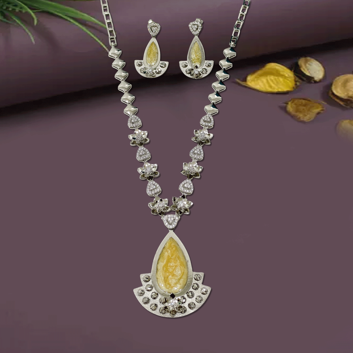 Modern Glam Silver Necklace