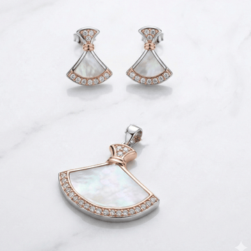 Graceful Rose Gold Pendant Set