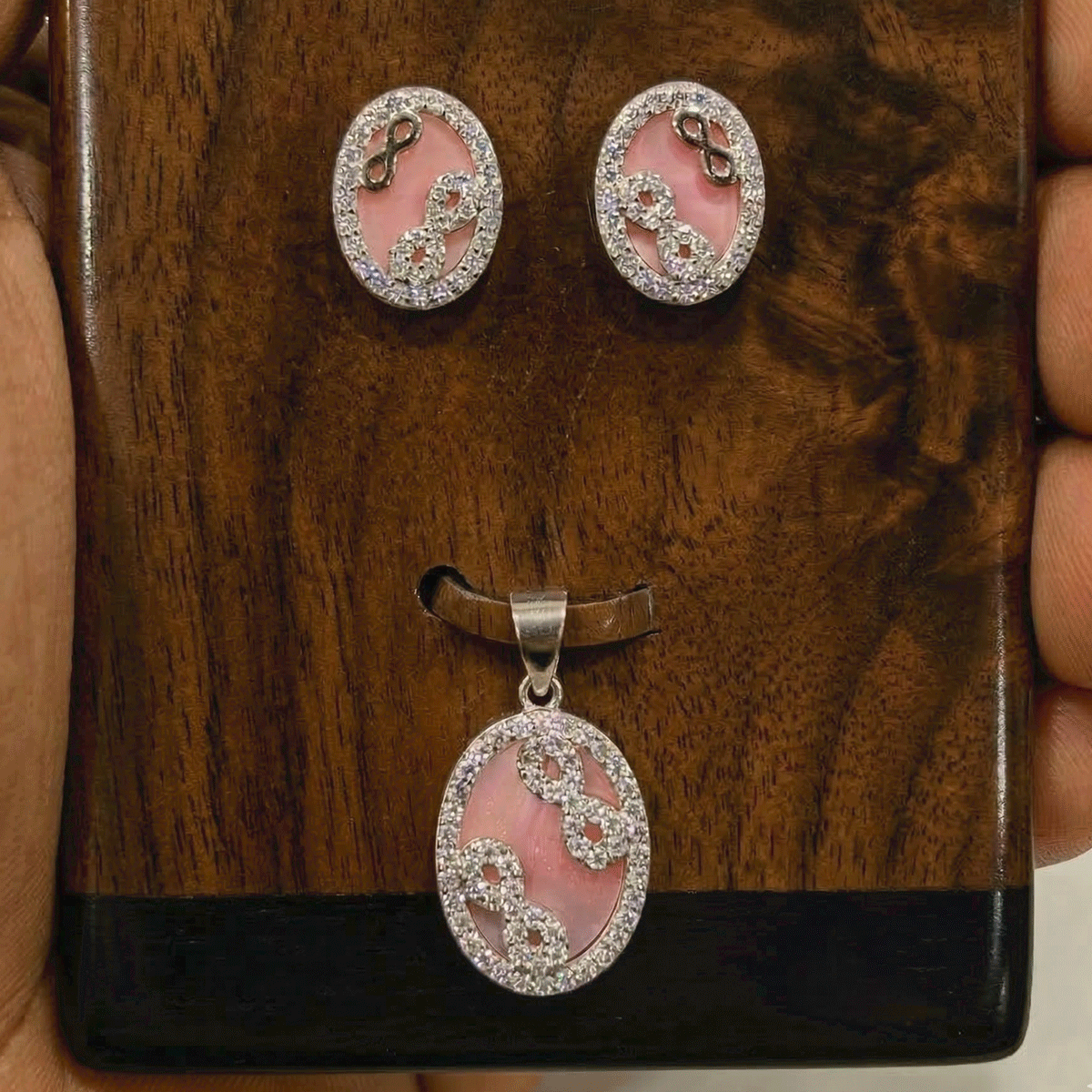 Charming  Pendant Set