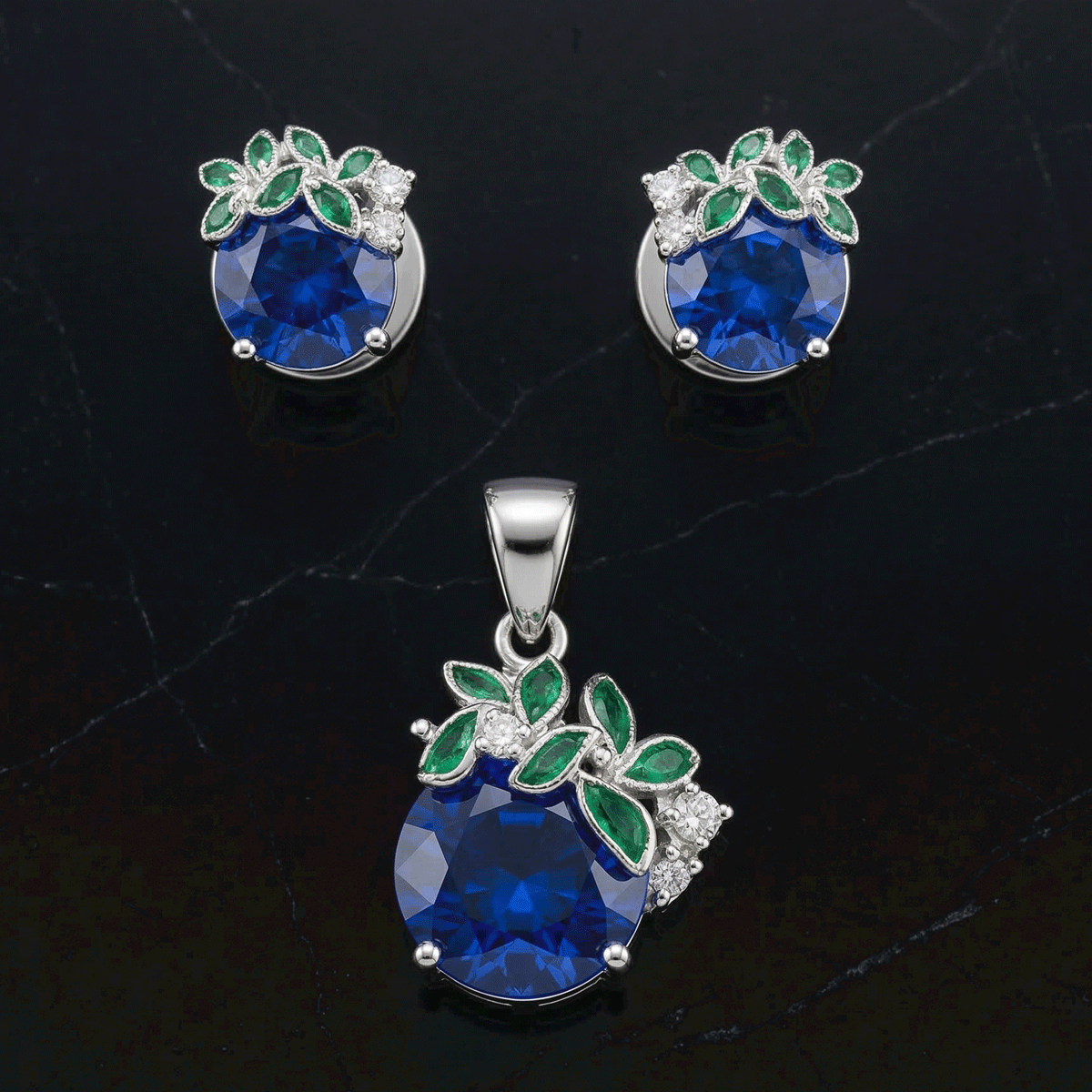 Charming  Pendant Set