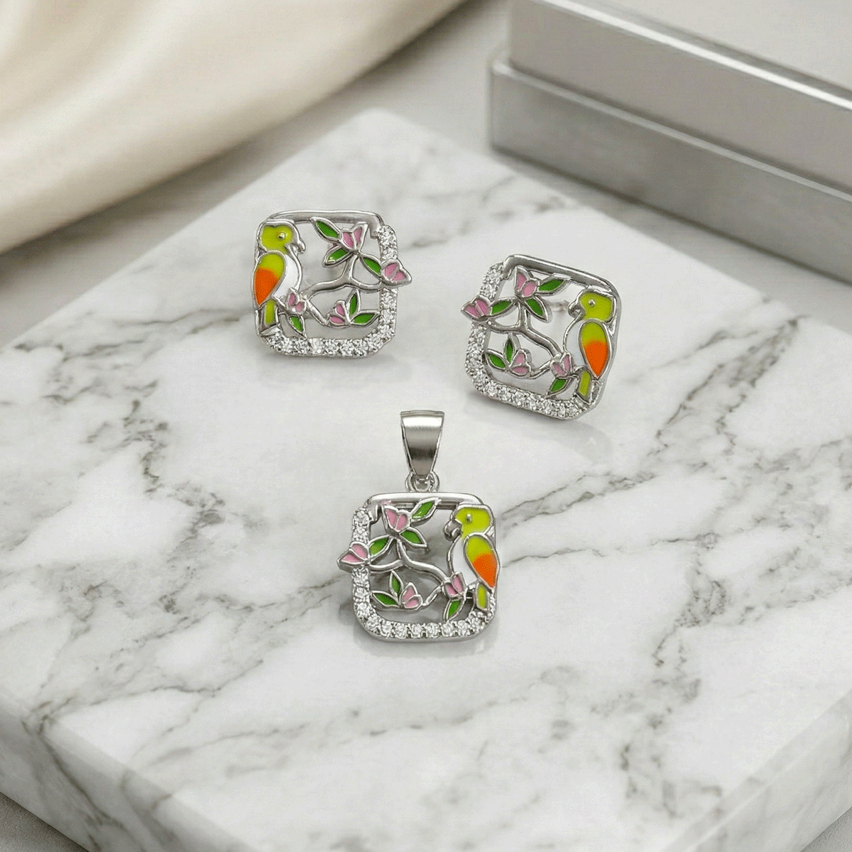 Charming  Pendant Set
