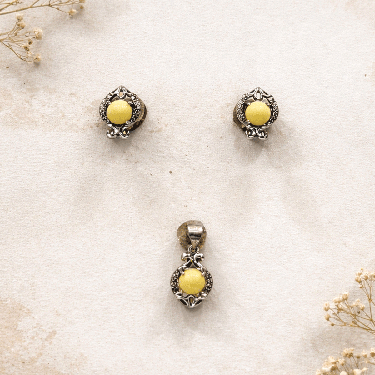 Charming  Pendant Set