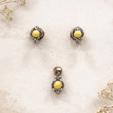 Charming  Pendant Set