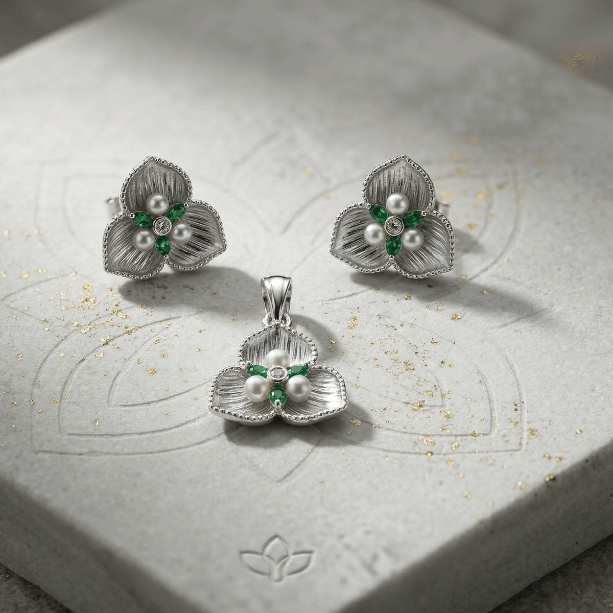 Charming  Pendant Set