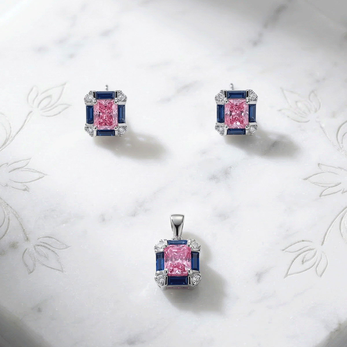 Charming  Pendant Set