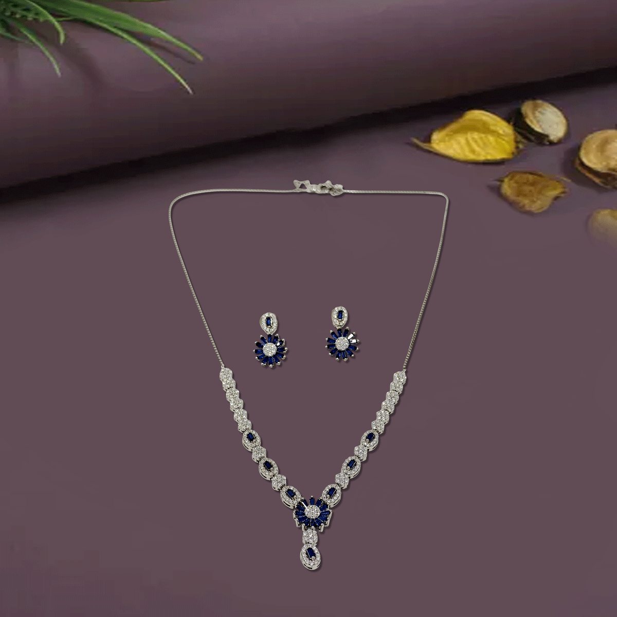 Modern Glam Silver Necklace